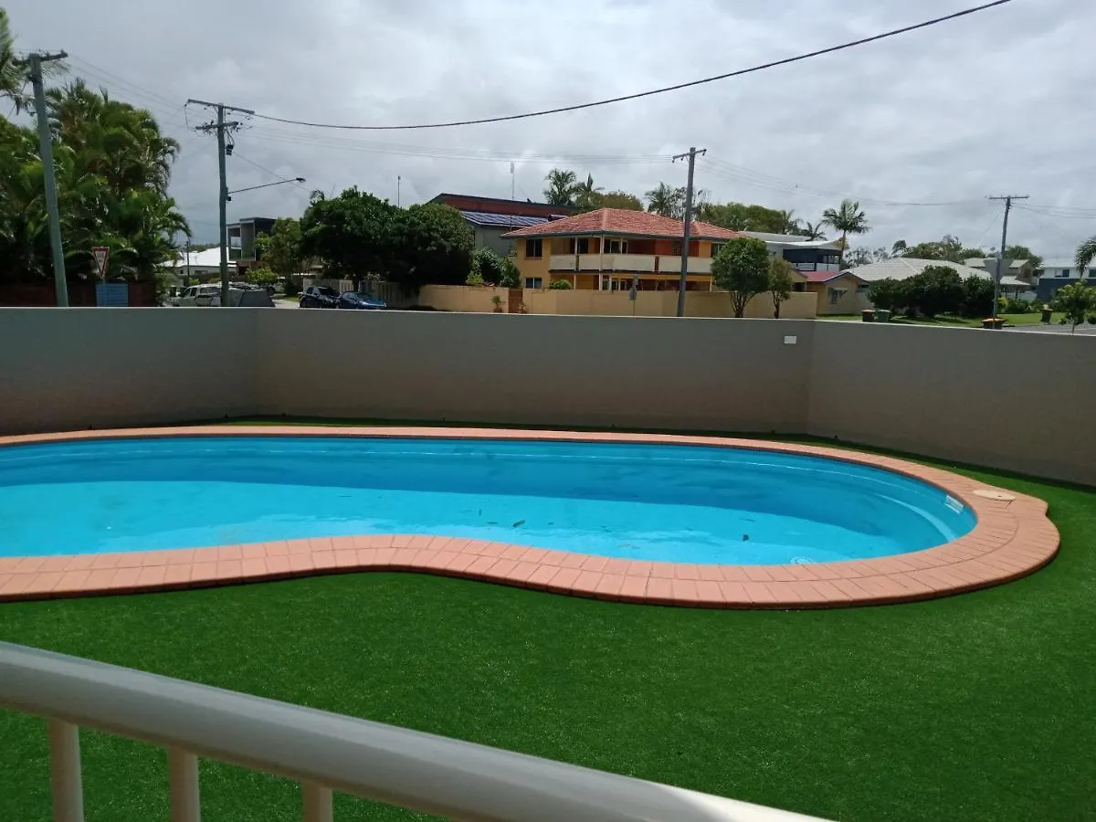 Penthouse - Private Rooftop Spa Mudjimba Appartamento